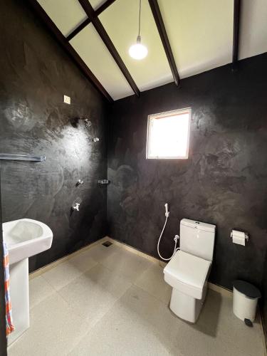 Deluxe Double Room image 4