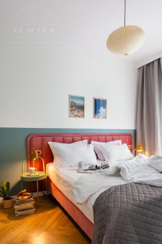 Pastel 2-bedroom apartment with balcony