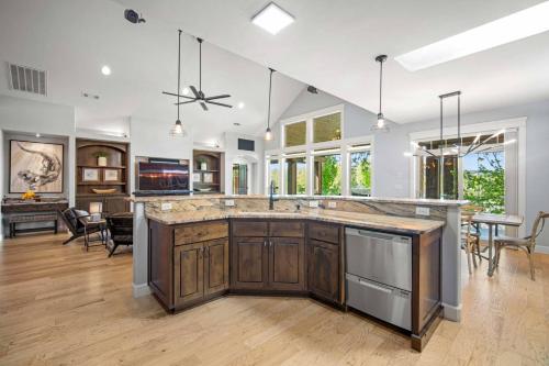 WoodRiver House - image 4