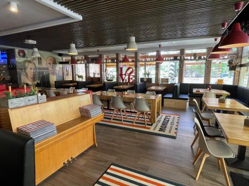 Restaurant, Arena Deluxe & Spa in Szeged