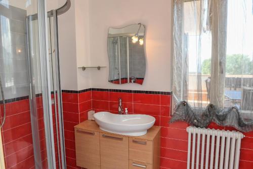 Three-Bedroom Apartment image 7