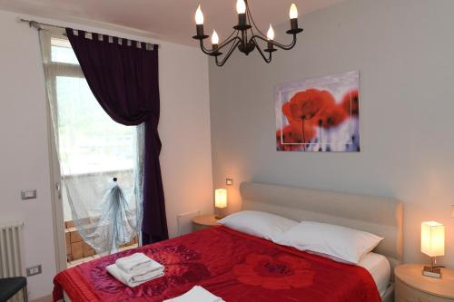 Three-Bedroom Apartment image 1