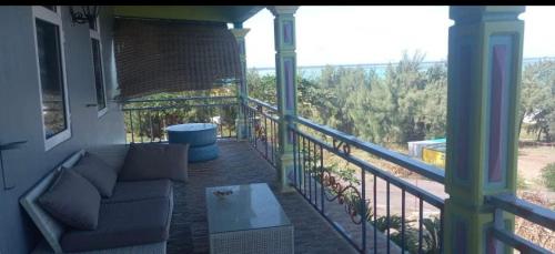 Tilapasse resto & guest house in Port Sud-Est