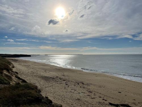 Maison grande terrasse vue mer - Plage et GR34 a 400m in Guidel