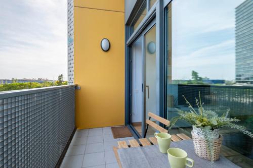 Duplex Fira Bcn and 15' from Bcn city center with pool, Cataluna