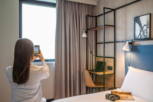 room detail thumbnail 1