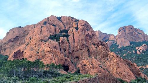 Seaview house, close Cannes, pool, garden. garage