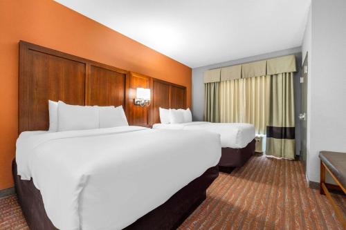 Comfort Suites Jackson I-40 - image 12