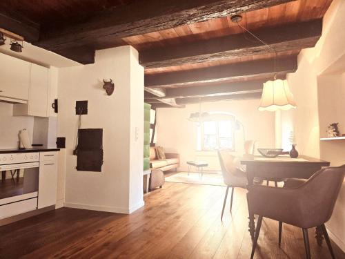 Kitchen, Chalet Happy Cow - Top Lage nahe Bodensee, Rheinfall, Schaffhausen & Zurich - Landliche Idylle mit P in Ramsen