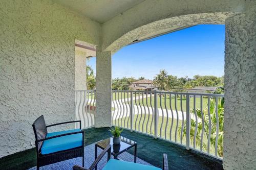 Luxury Casa Mila 7BR with Private Heated POOL Luxury Casa Mila 7BR with Private Heated POOL