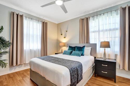 Luxury Casa Mila 7BR with Private Heated POOL Luxury Casa Mila 7BR with Private Heated POOL