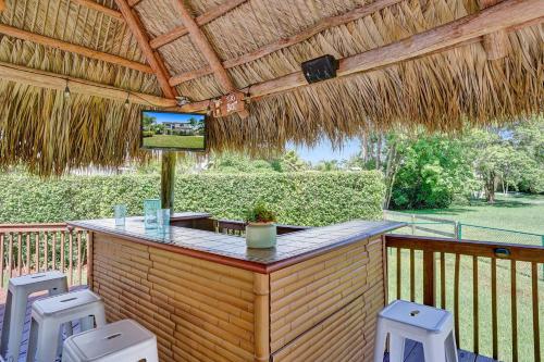 Luxury Casa Mila 7BR with Private Heated POOL Luxury Casa Mila 7BR with Private Heated POOL