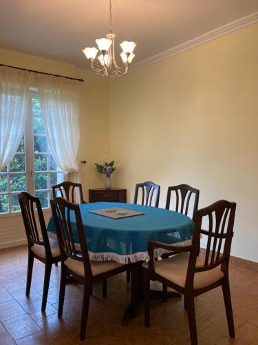 บริการและสิ่งอำนวยความสะดวก, Cheerful two bedroom house PLONEVEZ du Faou in โปลเนเวซ-ดู-ฟายู