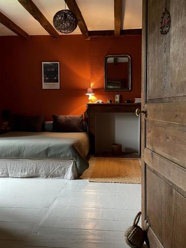 Le bain d'Alice in แซ็ง-โลรอง-ซูร์-กอร์