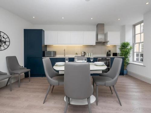 Pass the Keys Stylish 2-bed apartment in the heart of Bath., Bath (photo 7)
