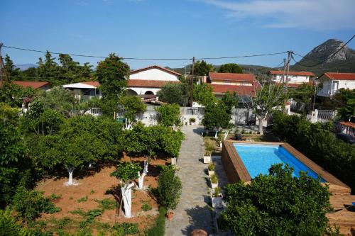 4our seasons 2 - Private Pool in อกิล อโพสโตลี