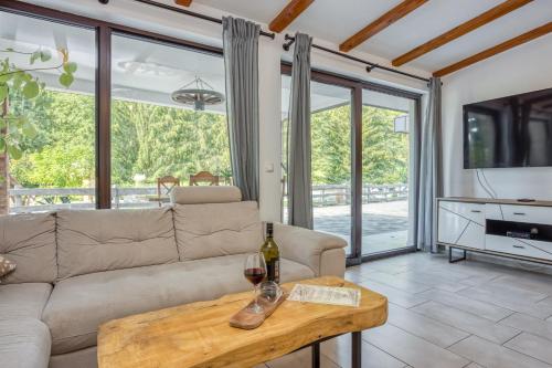 Bajsova domačija (Bajsova domacija) in 多布爾娜