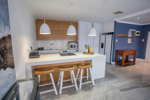 Stay at The Point - Palatial Private Penthouse in Point