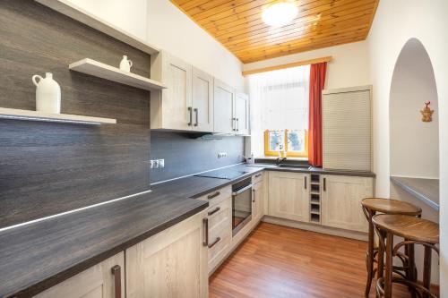 EA Horsky Hotel Hajenka in โมดราวา