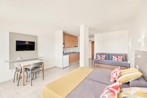 Apartamentos Vista Club in Santa Ponsa