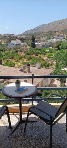 View, Hotel zakros rooms-restaurant in Itanos