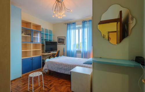 Awesome Home In Castel Colonna Di Mont