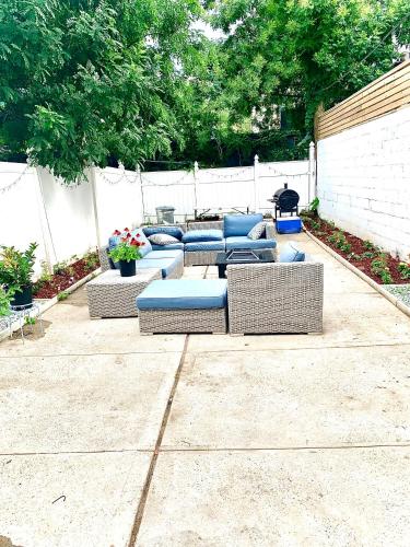 3 Bedroom Large Backyard in Brooklyn, USA