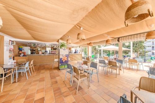 Apartamentos Vista Club - image 9