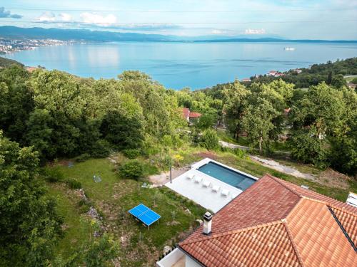 Villa Mare&Monti in Opatija, Heated pool with sea view in Veprinac