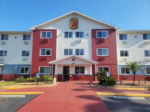 Super8 by Wyndham NEARBY Clearwater St Petersburg International Airport, Clearwater