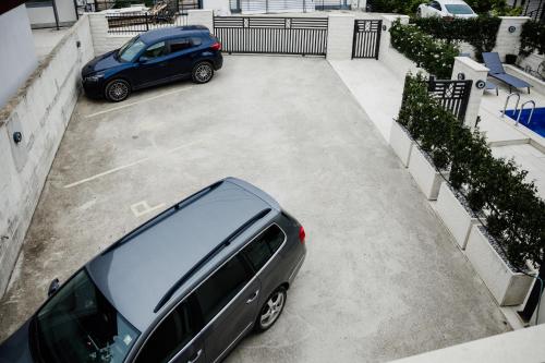 Three-Bedroom Villa image 10