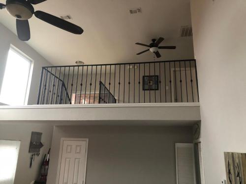 Cozy open house 1349Jasmine Dr home away from home in Lewisville, USA