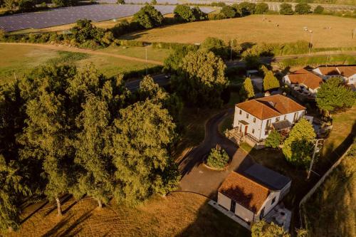 Guest Homes - Longscroft Manor