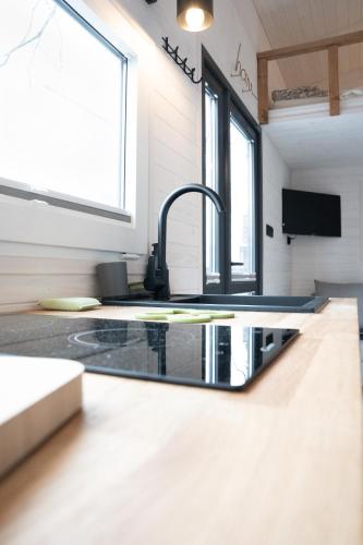 virtuve, Tiny House Le Poulailler in Bousbecque