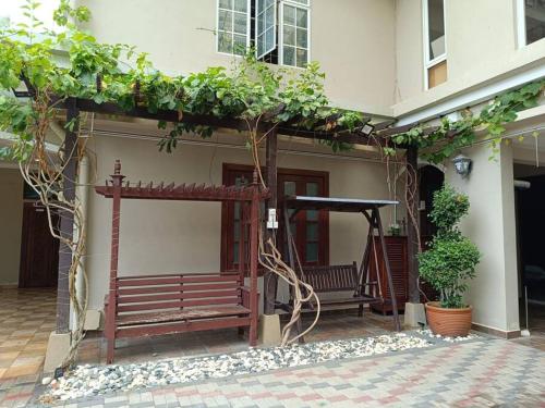 Omar Little Palace - 6 Bedroom Homestay Seremban