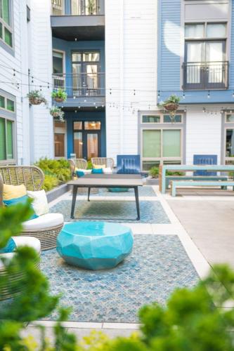 Experience Modern Comfort at Savoy in Charlotte in Charlotte, USA