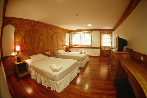 room detail thumbnail 1