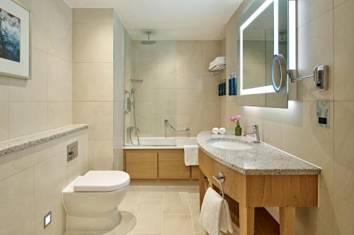 room detail thumbnail 2