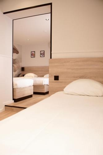 Hotel van Gelder - image 11