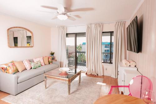 Beach-Pool-Private Balcony Beach-Pool-Private Balcony