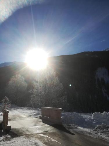 สภาพแวดล้อมโดยรอบ, Bergliebe in เซเดอร์เฮาส์