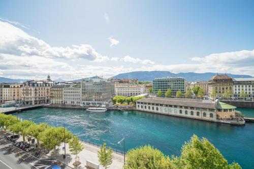 Mandarin Oriental, Geneva Room Type - River View Corner Suite King