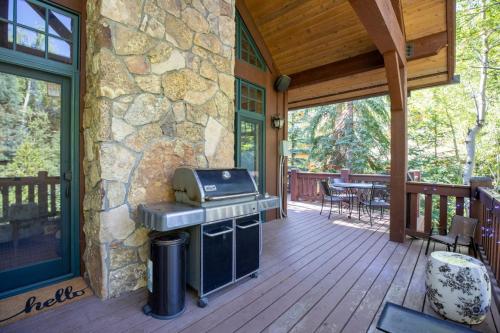 East Vail Creekside Luxury with Hot Tub in Vail, USA