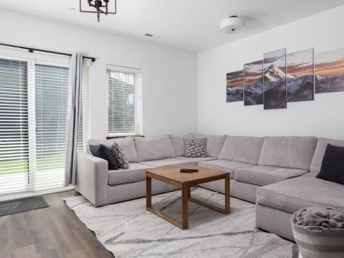 3 BR Caribou Ct Townhome - Victor in Victor, USA