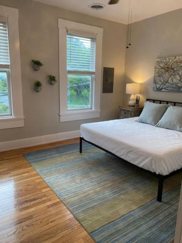 Mt Adams 2BR - Deck - River Views - 3-min to Dtown in Cincinnati, USA