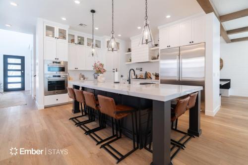 Edgewater at Desert Color (by Ember Stays), St. George