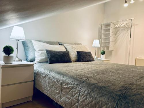 One-Bedroom Apartment with Sea View image 9