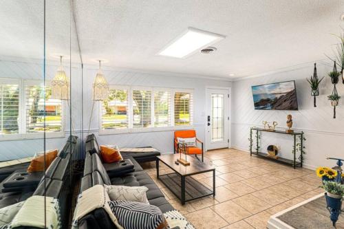 Mid-century Oak Tree Near Downtown Orlando -3beds in Orlando, USA