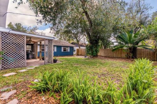 Mid-century Oak Tree Near Downtown Orlando -3beds in Orlando, USA