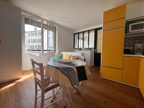 Appartement Saint-Jean-de-Luz, 2 pièces, 2 personnes - FR-1-239-890 - Location saisonnière - Saint-Jean-de-Luz